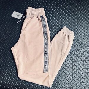 NWT Gymshark women's Revival joggers